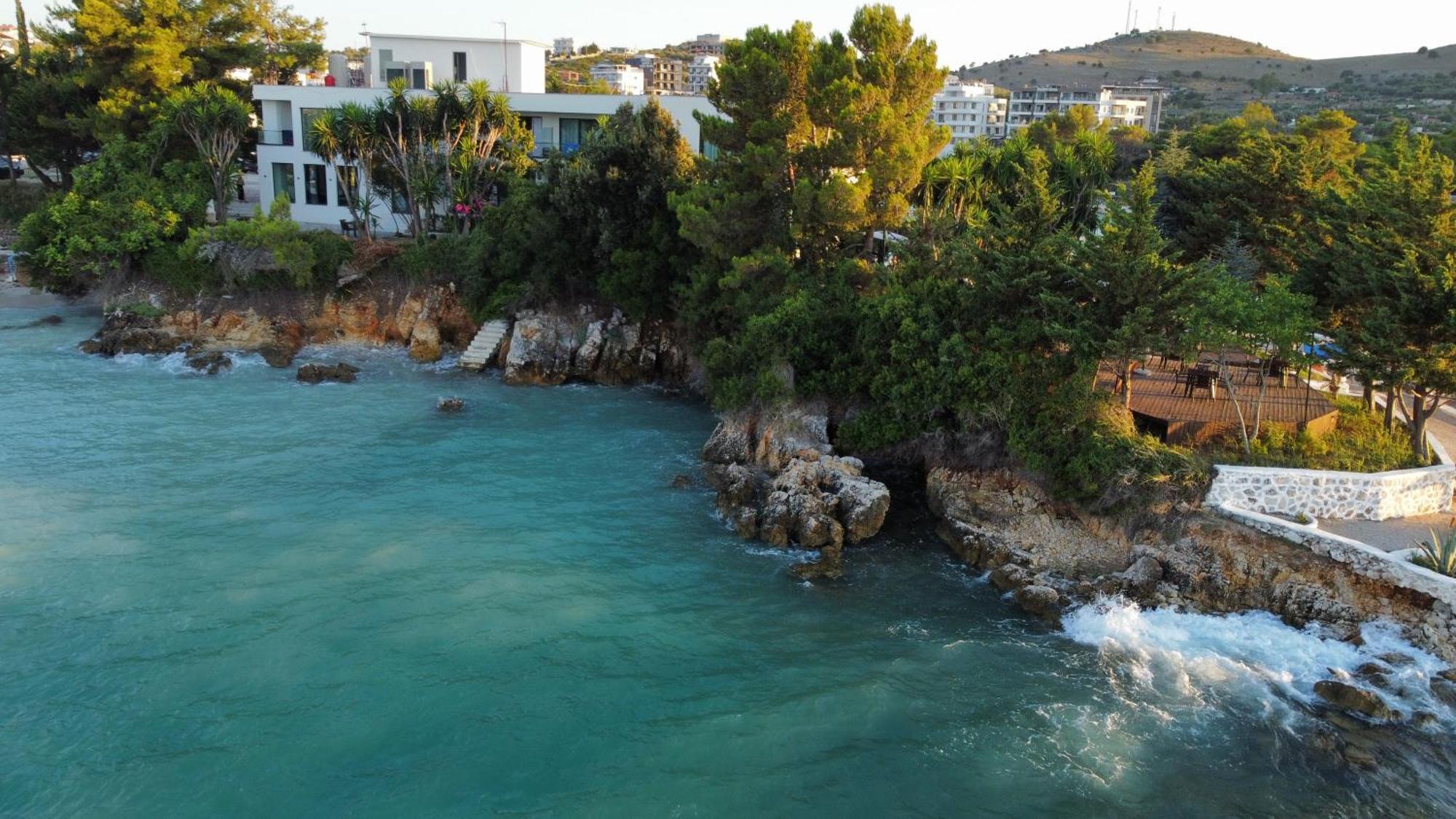 Manta Hotel Ksamil Exteriör bild