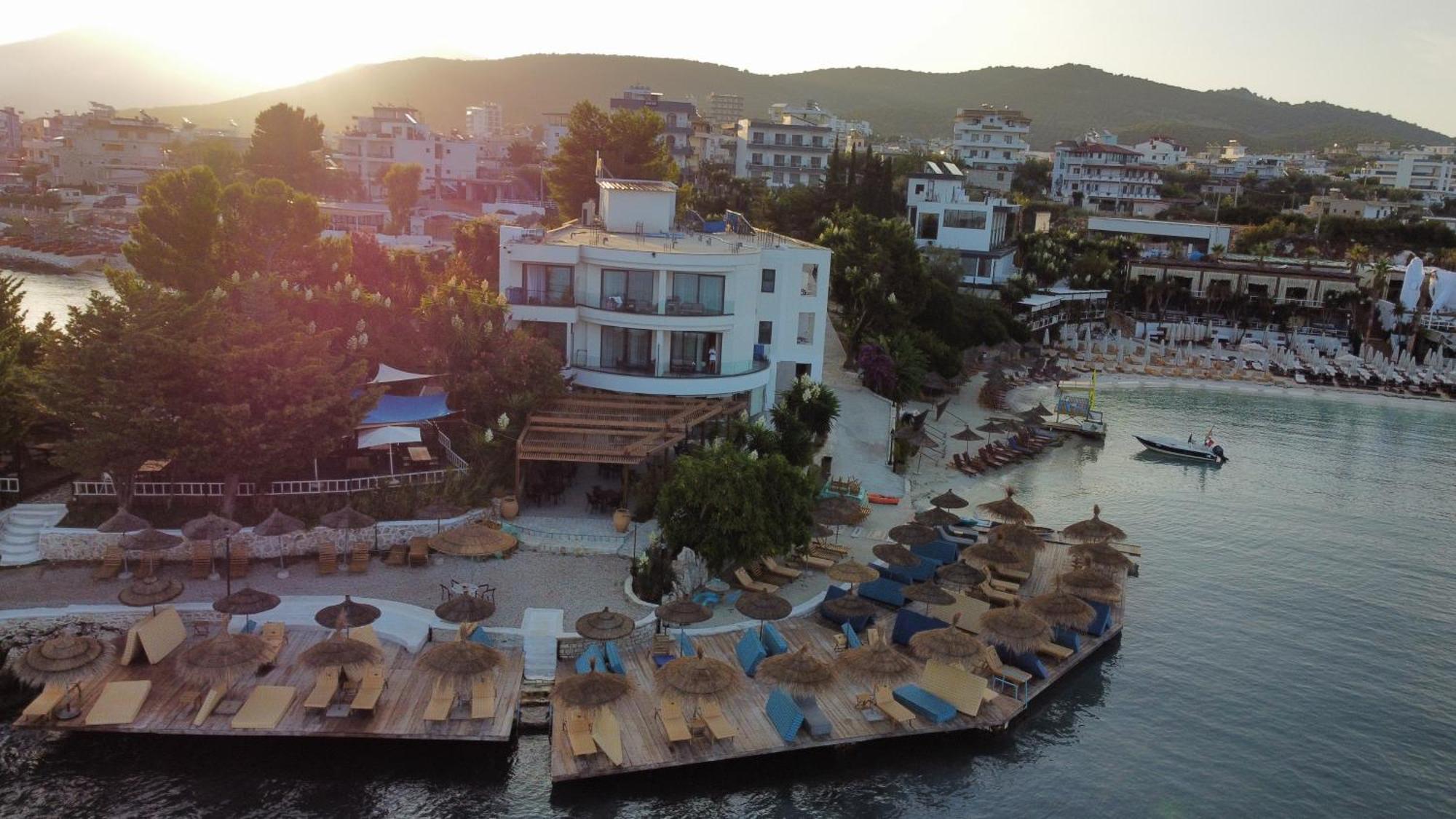 Manta Hotel Ksamil Exteriör bild