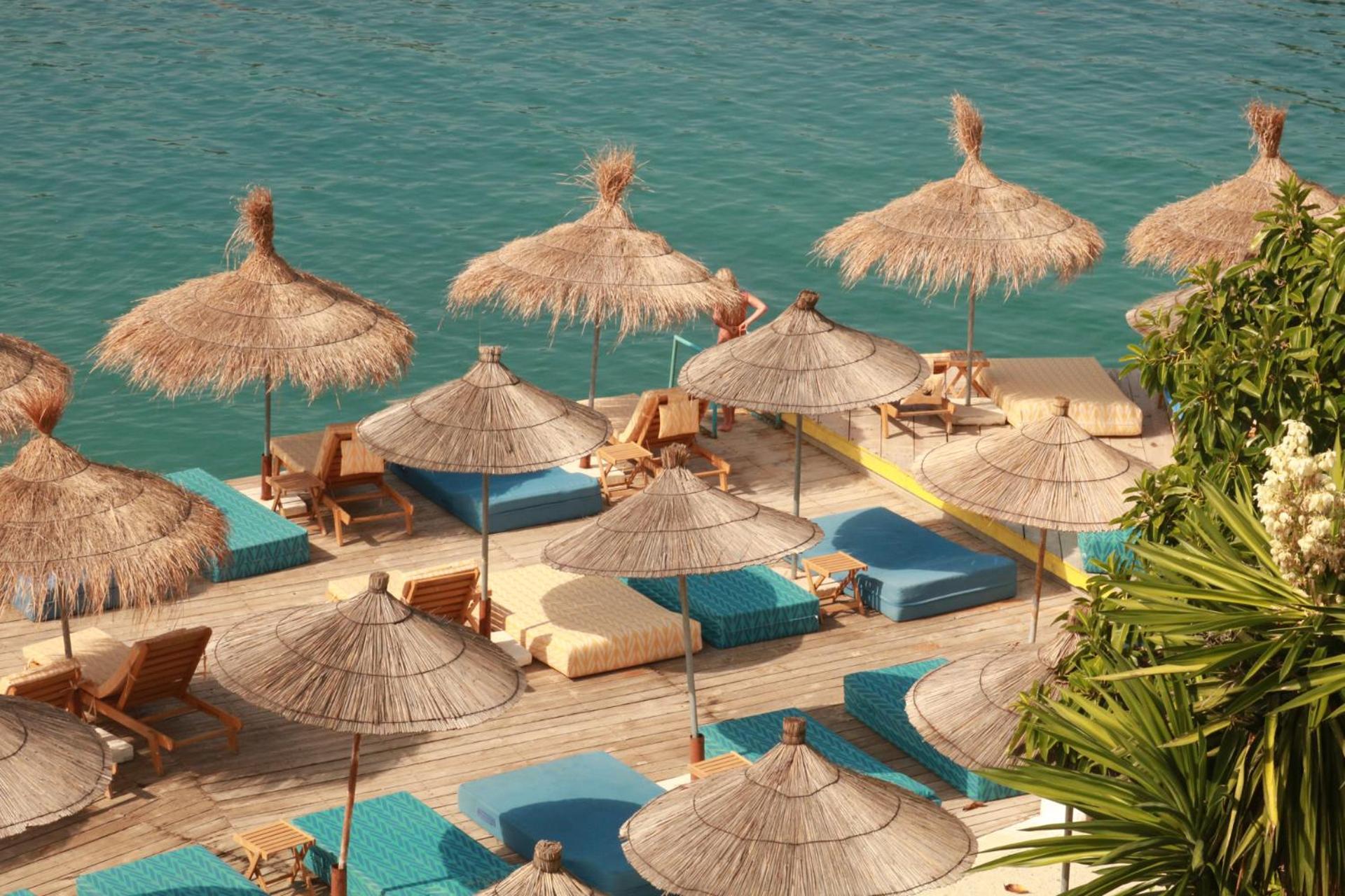 Manta Hotel Ksamil Exteriör bild