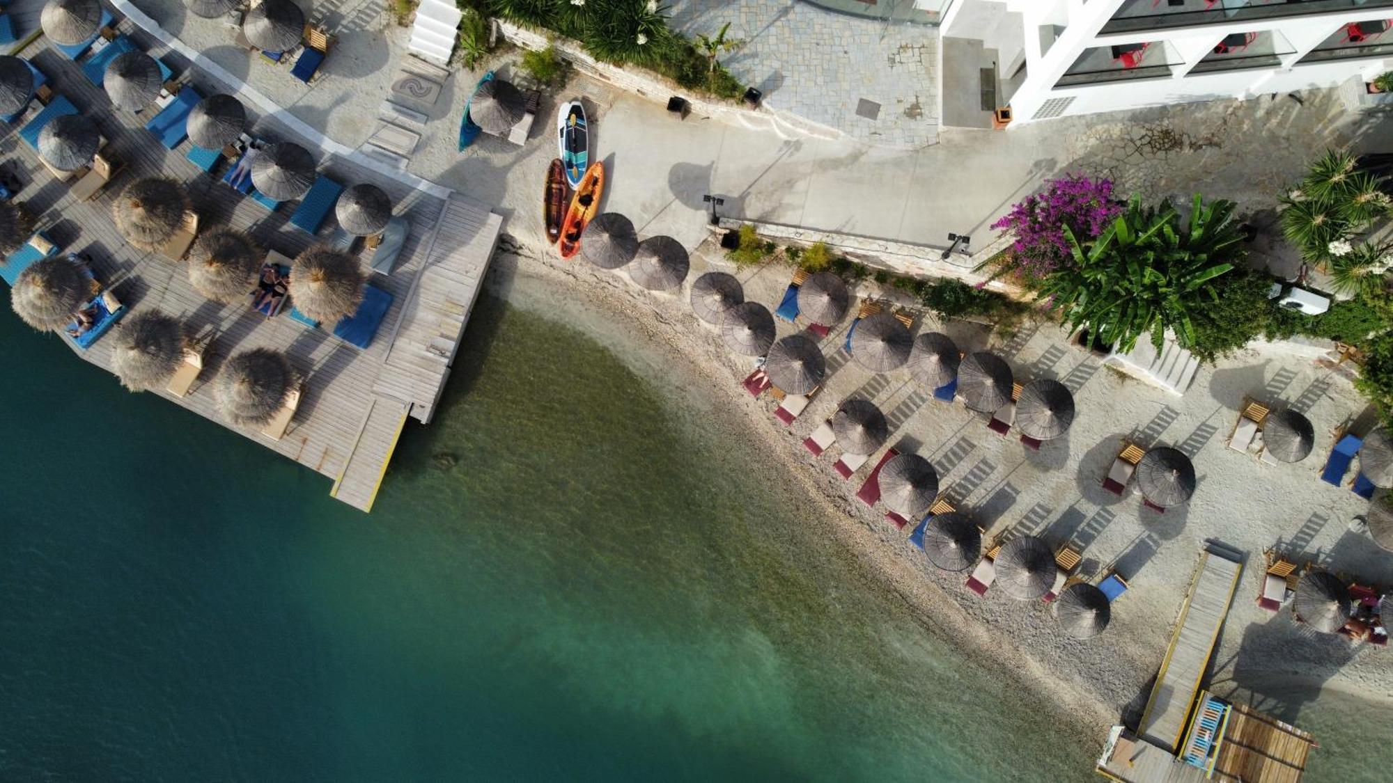 Manta Hotel Ksamil Exteriör bild