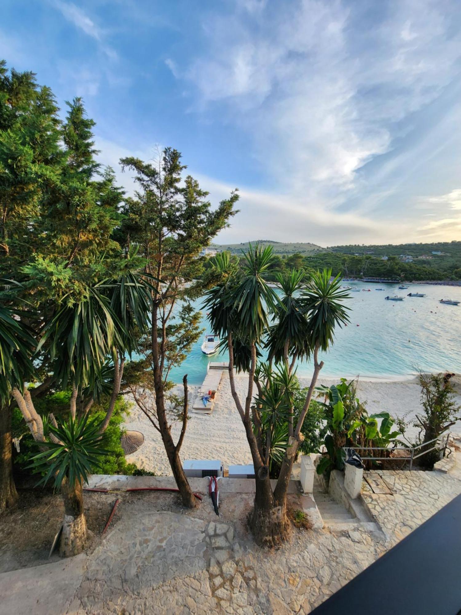 Manta Hotel Ksamil Exteriör bild
